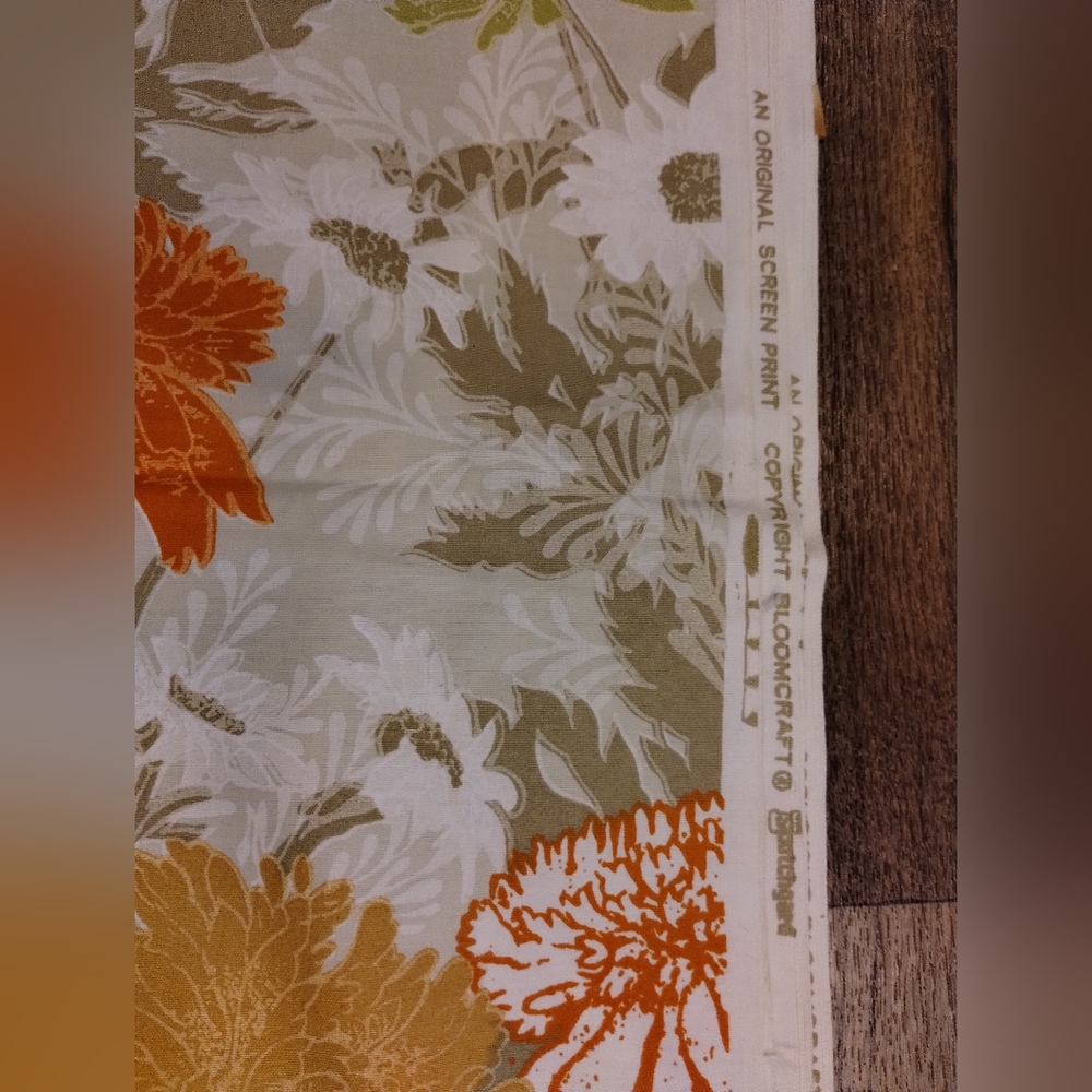 Vintage Bloomcraft Floral Upholstery Fabric Mums & Daisies Screen Print 4.5yds - Picture 2 of 3